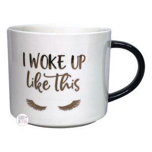 Stapelbare Kaffeetasse aus Keramik „I Woke Up Like This“ mit Wimpern in Roségold und schwarzem Henkel, weiß 