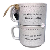 Marktfunde: „Meine Frau/mein Mann ist heißer als mein Kaffee“, gesprenkeltes 2-teiliges stapelbares Kaffeebecher-Set aus Keramik