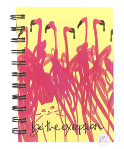 Be The Exception – liniertes Mini-Notizbuch mit Katze und rosa Flamingos, gelb, spiralgebunden