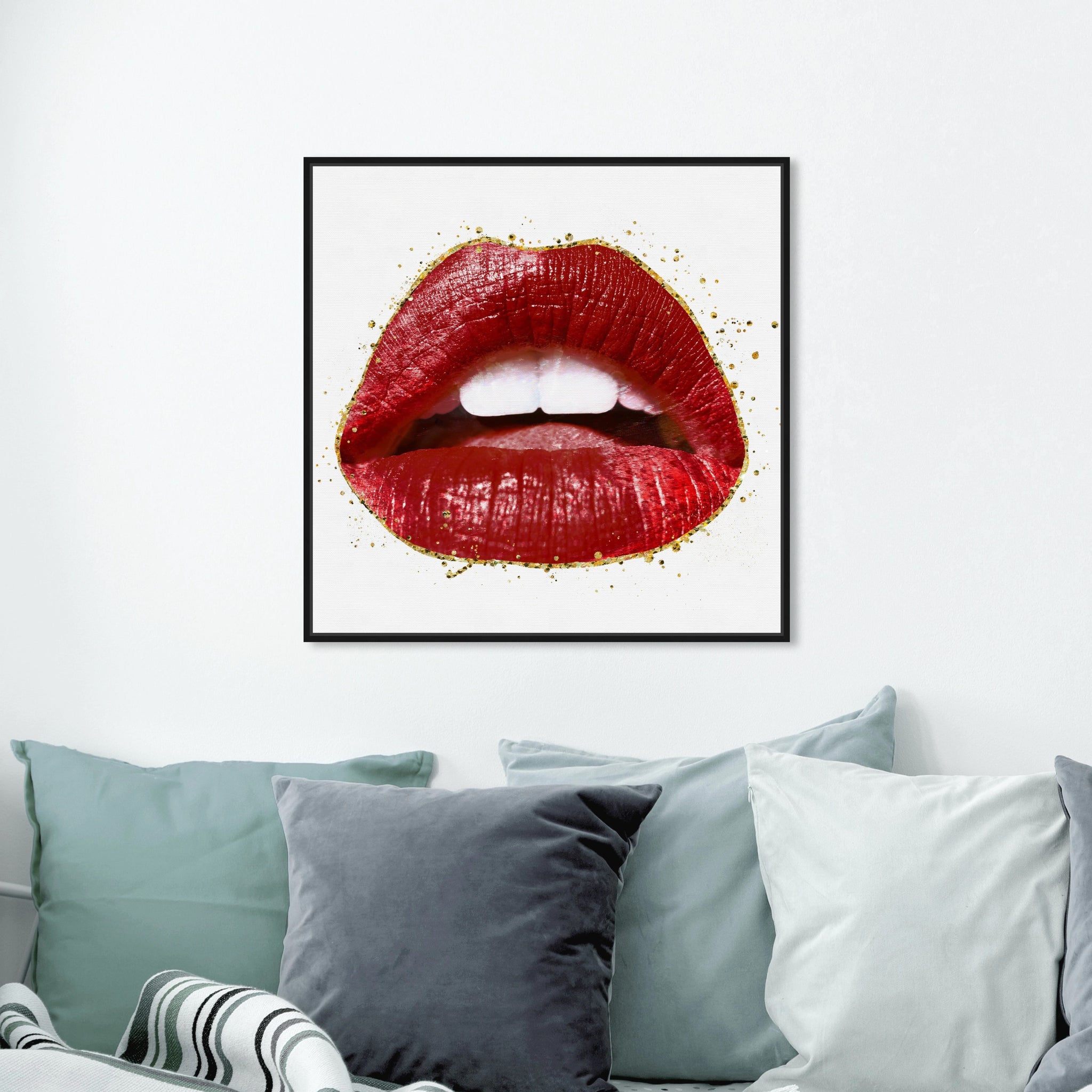 Oliver by Oliver Gal Golden Glitter & Red Lips Wall Art Framed In