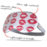 SMUG Schlaf-/Reisemaske aus weißem Satin mit Red Kiss-Print